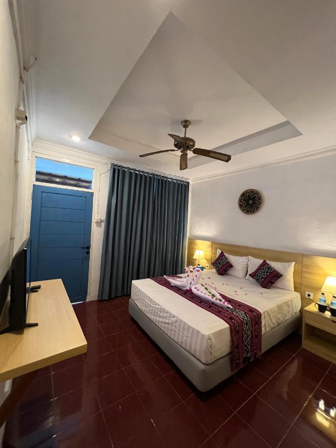 Seaside Hotel Гили Траванган Экстерьер фото