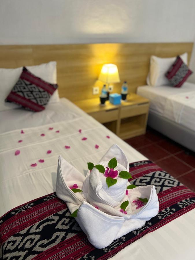 Seaside Hotel Гили Траванган Экстерьер фото